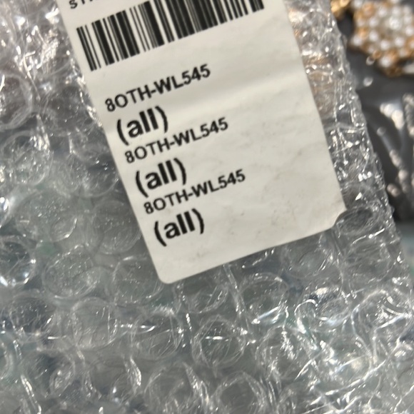 Revolve 8 other reasons pear earrings - Picture 4 of 5